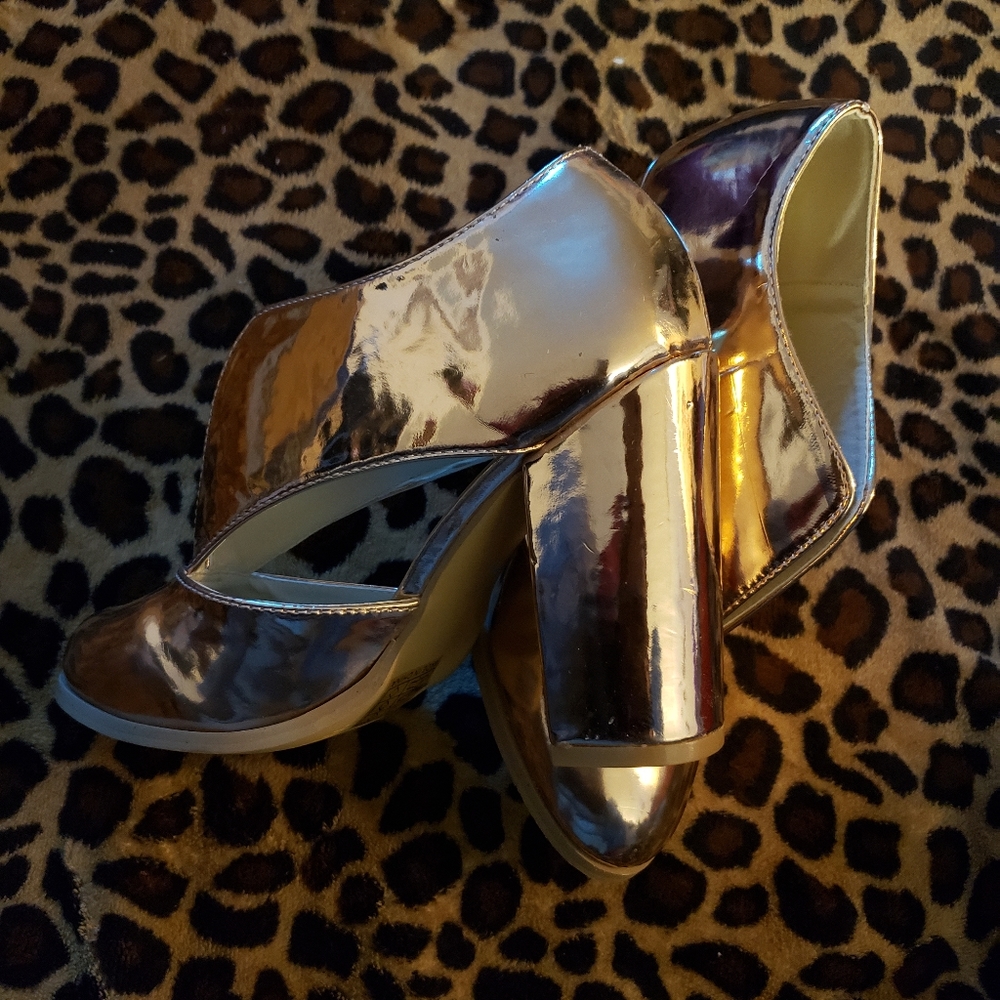 3/$25 Mata heels
